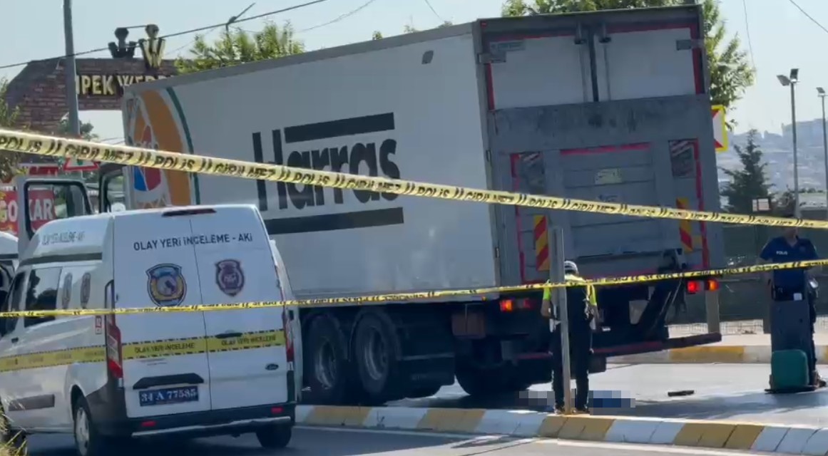 Küçükçekmece’de yolun karşısına geçerken kamyonun çarptığı bayan hayatını kaybetti