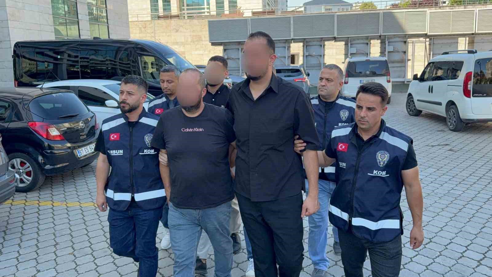 Kuşkulu araçtan 4 tabanca ve mermi ele geçirildi