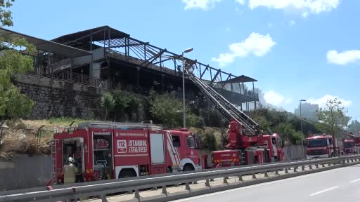 Maltepe'de Şiddetli Yangın: Restoran Kullanılamaz Halde