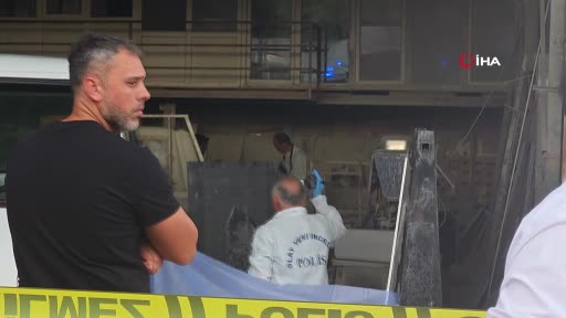 Mermer yüklü kamyonettin açılan kapağın genç bayanın sonu oldu