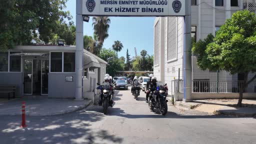 Mersin’de konaklama tesisleri denetlendi, aranan 3 kuşkulu yakalandı