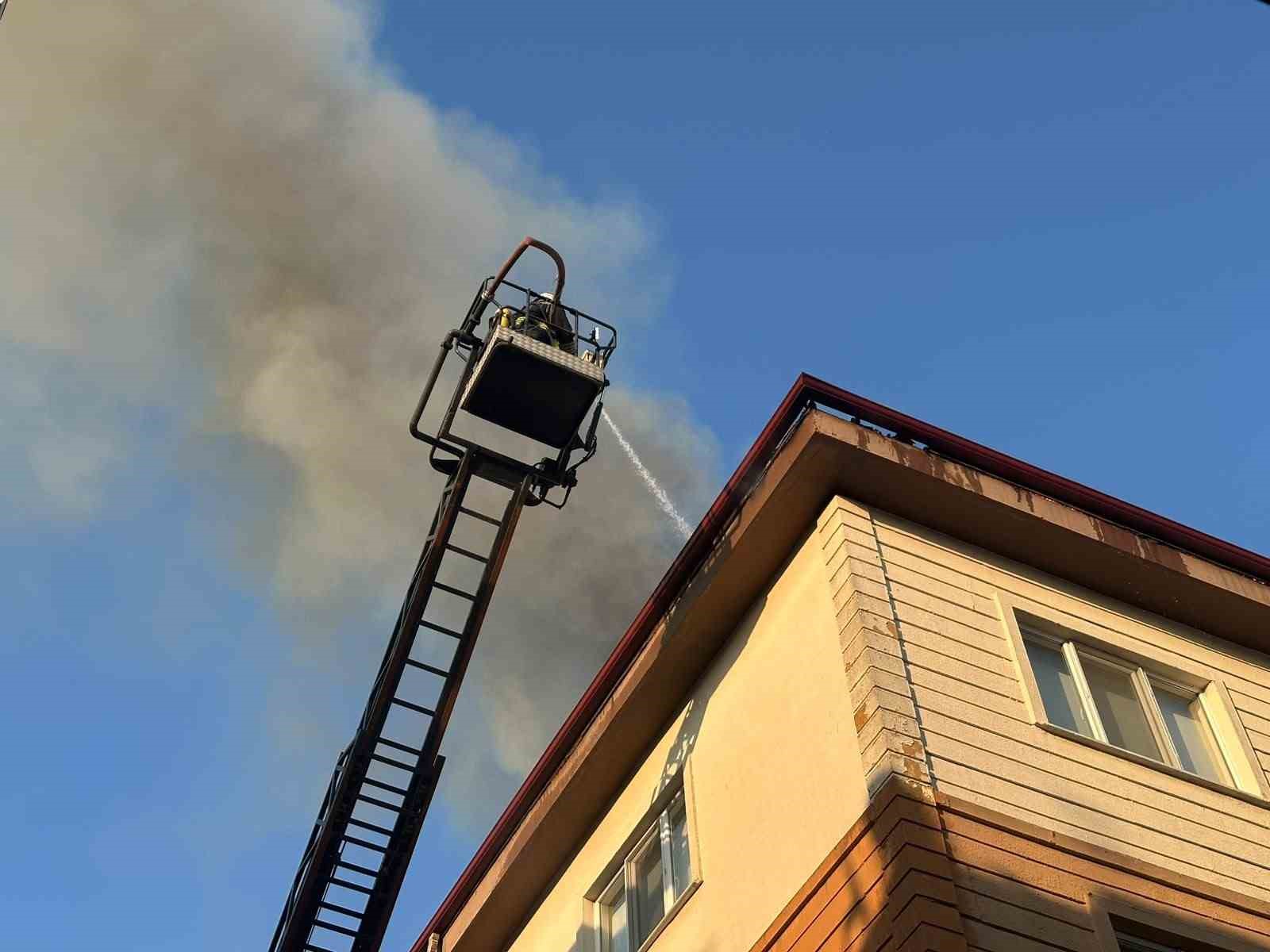 Muratlı’da Çatı Yangını Olayı ve Güvenlik Önlemleri