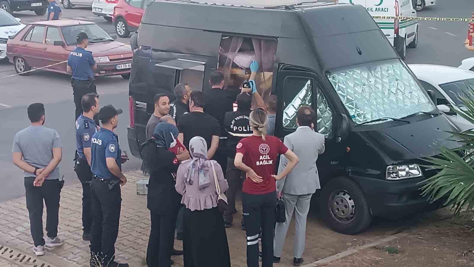 Şanlıurfa’da AVM’nin otoparkında erkek cesedi bulundu