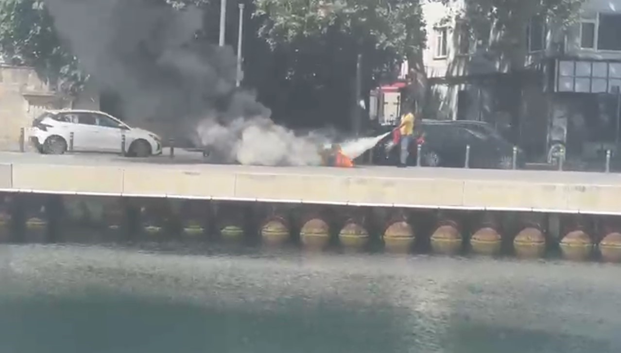 Sarıyer’de Yer Altı Kablolarında Yangın Paniği Saplandı