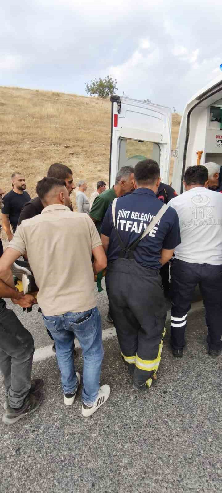 Siirt'te Otomobil Takla Attı: 3 Yaralıdan Biri Ağır