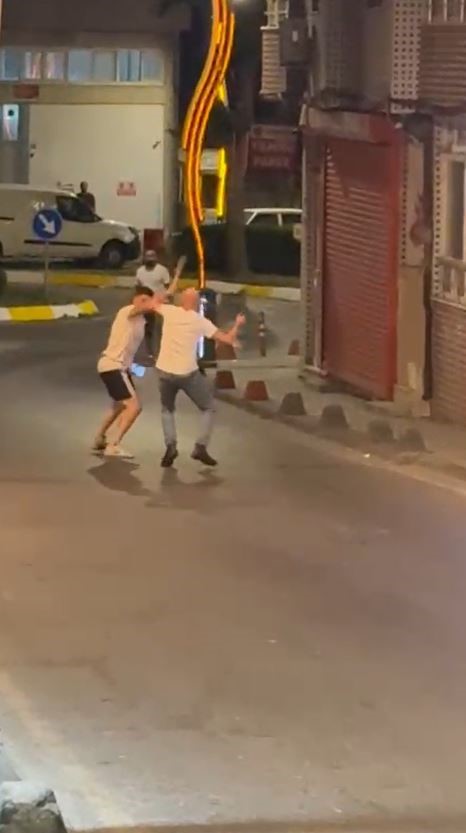 Silivri'de Bıçaklı ve Sopalı Çatışma: Bir Kişi Yaralandı