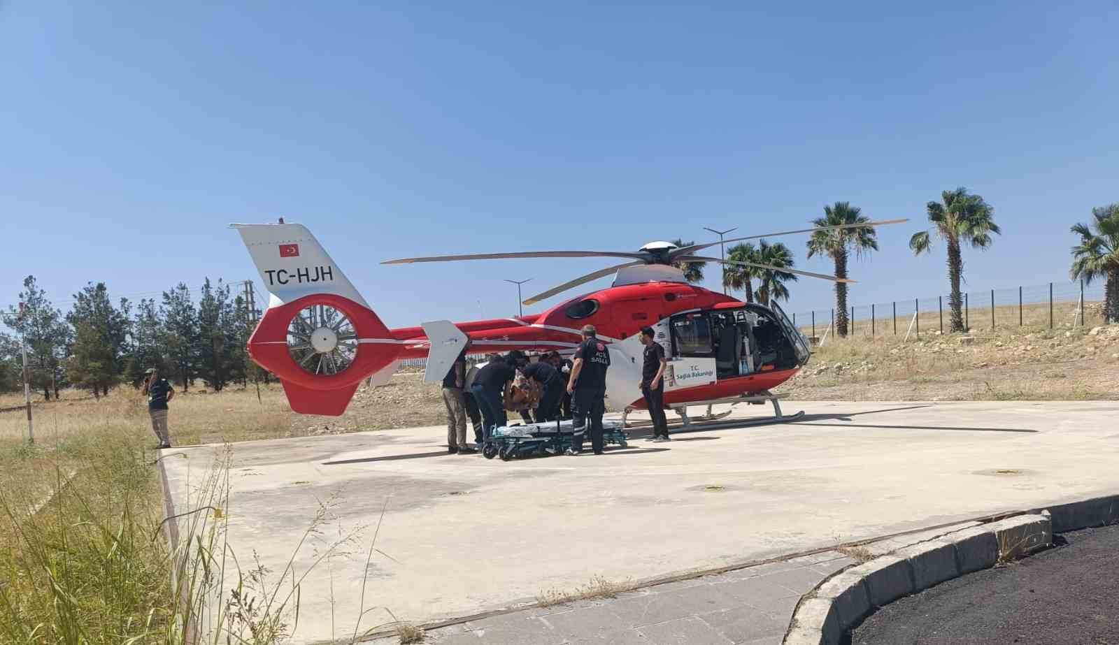 Şırnak’ta yaralanan şahıs ambulans helikopterle Şanlıurfa’ya getirildi