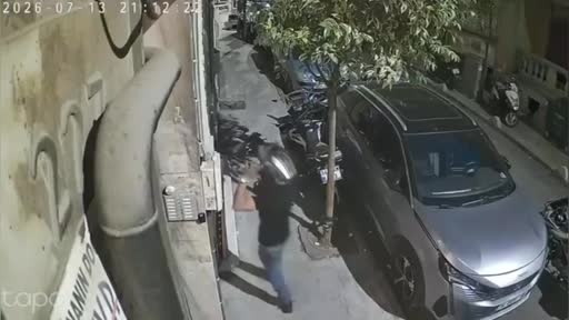 Şişli’de eski eşinin konutunun önüne geldi: Kayınpederine saldırdı