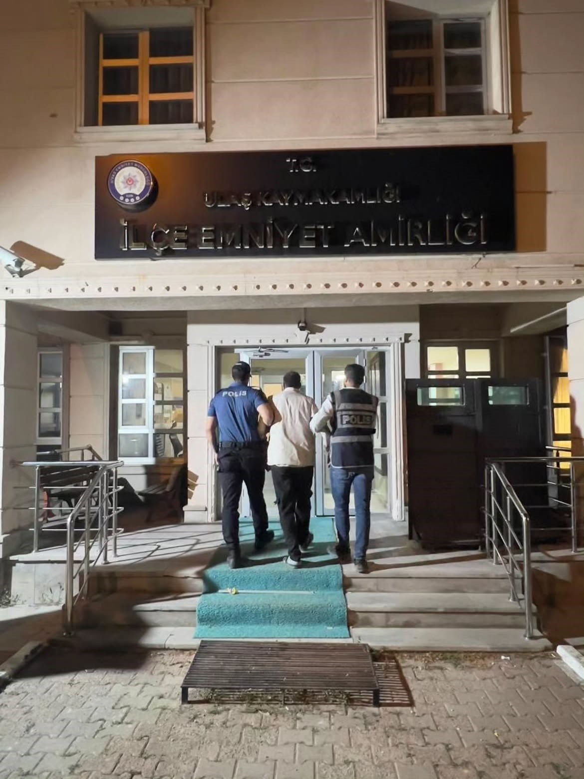 Sivas’ta düzmece kimlik kullanan cezaevi firarisi polisin dikkatinden kaçmadı