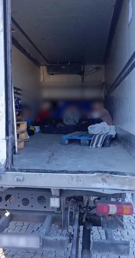 Sivas'ta Yakalanan 10 Düzensiz Göçmenle İlgili Detaylar