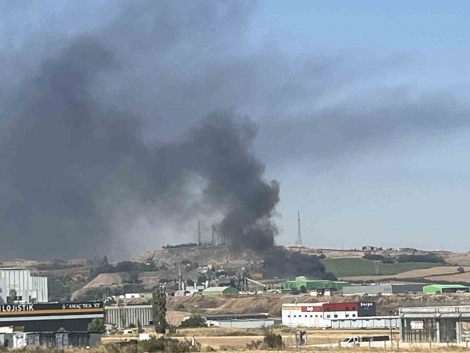 Tekirdağ’daki Atık Tesisinden Kara Dumanların Yükselişi