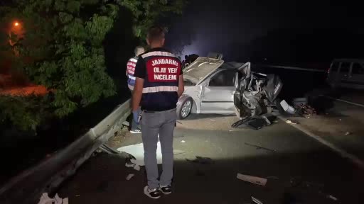 TEM Emniyet Şeridinde Tır Çarpması Sonucu 1 Çocuk Hayatını Kaybetti, 3 Kişi Yaralandı