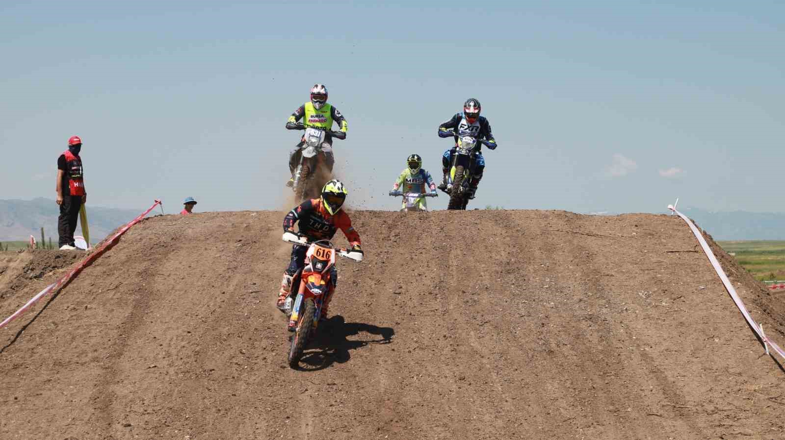 Türkiye SKIL Enduro ve ATV Şampiyonası Sıralama Turlarıyla Başladı