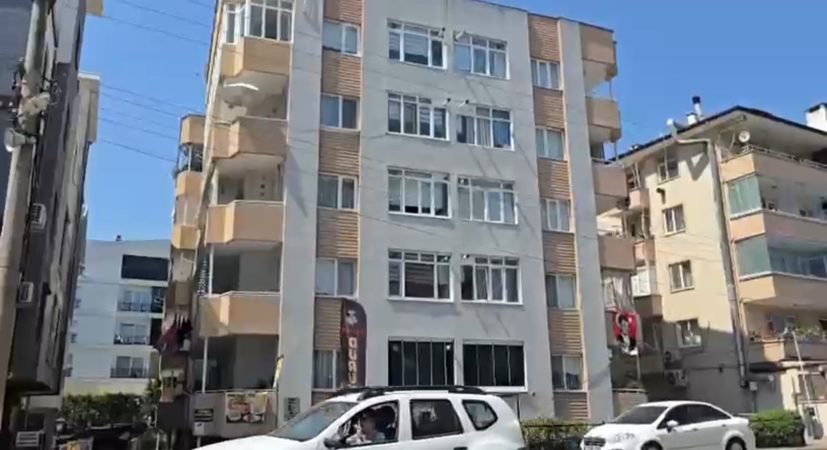 Yaşlı bayanı komşusu öldürmüş