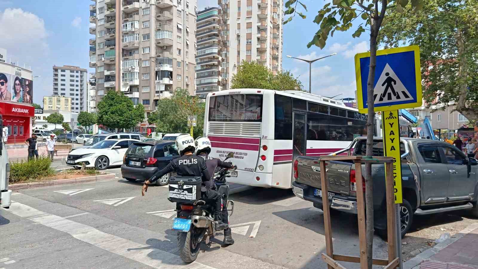 Yayaya Yolcu Minibüsü Çarpması Sonucu Genç Kız Hayatını Kaybetti