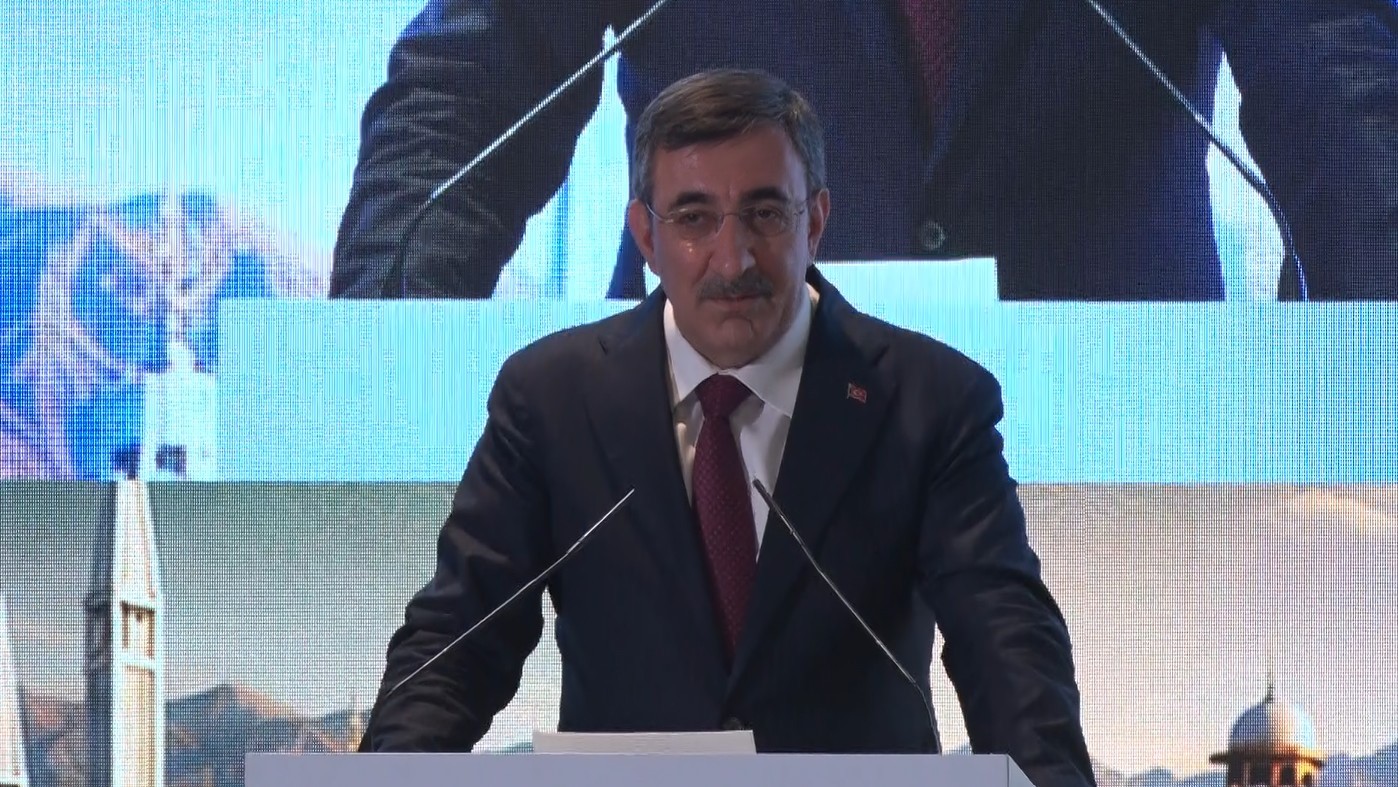 Yılmaz: Pakistan ile Ticaret Hacmimizi 5 Milyar Dolara Çıkarmayı Planlıyoruz
