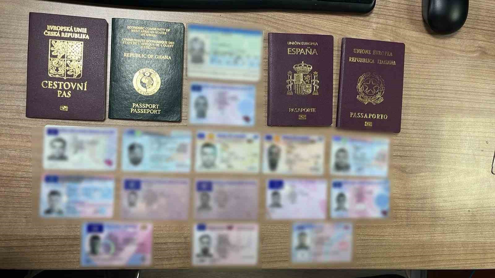 Yurt Dışına Gönderilen Kargoda Sahte Pasaport ve Kimlik Çıkması Olayı