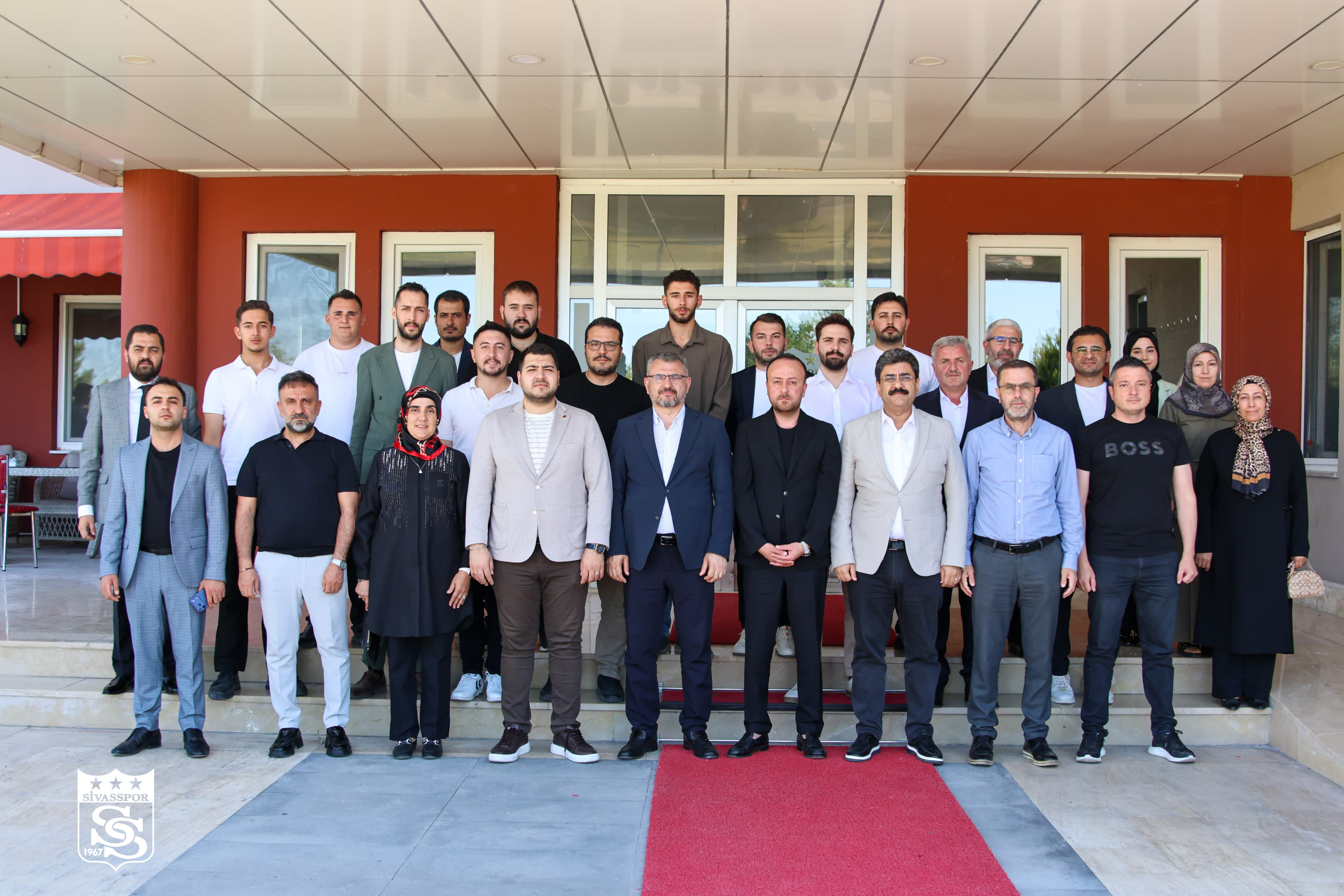 AK Parti Sivas Milletvekili Hakan Aksu'dan Sivasspor'a Ziyaret