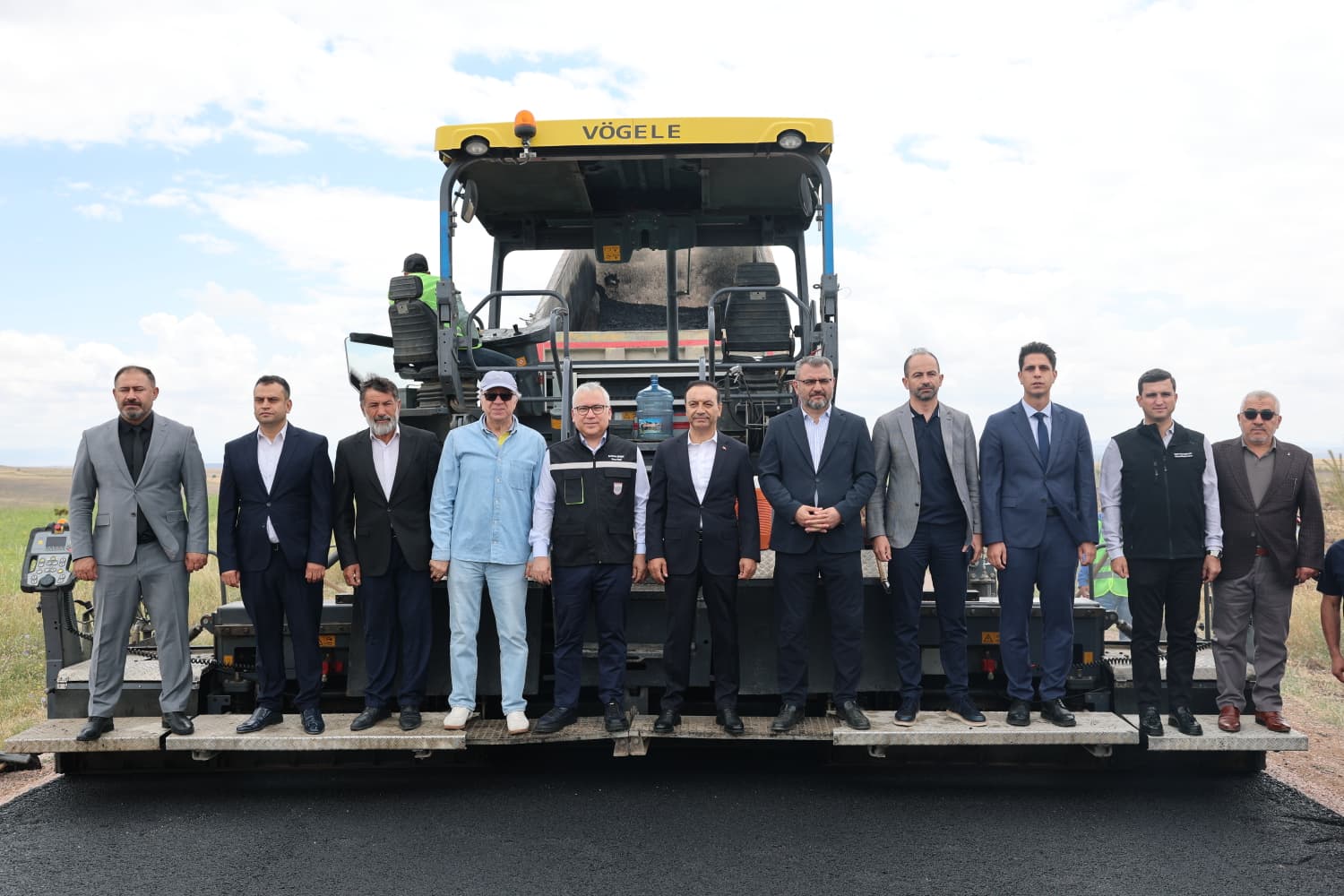 Sivas Kangal'da Asfalt Mesaisi: Vali Şimşek Sahaya İndi