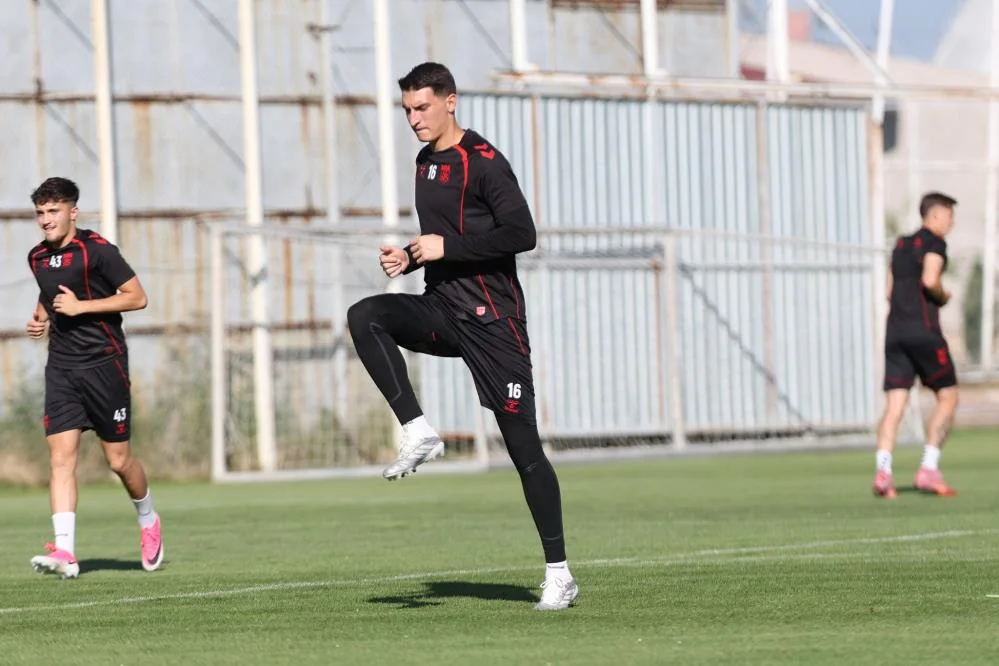 Sivasspor, Esenler Erokspor Maçı Hazırlıklarını Tamamladı