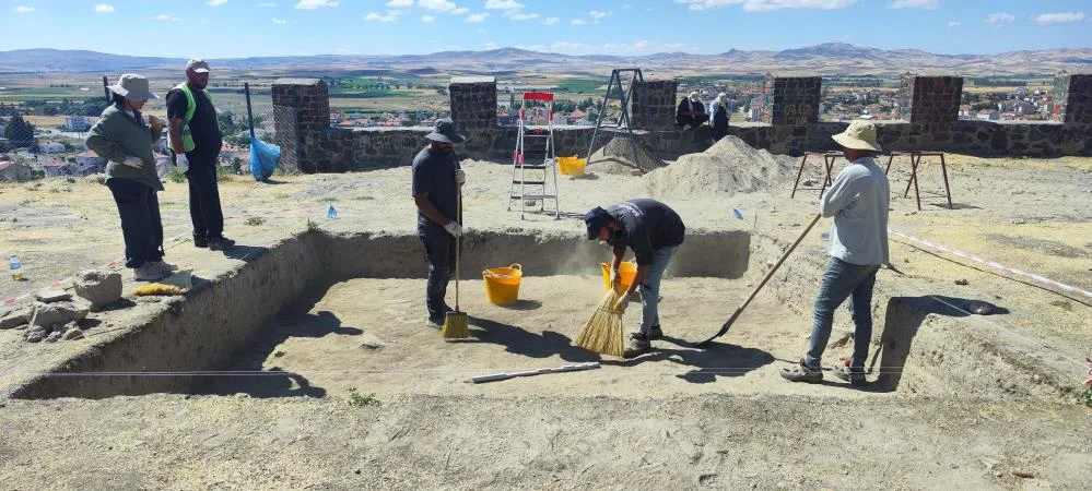 Sivas Şarkışla'da 5 Bin Yıllık Tarih: Kale Höyük'te Kazı Başladı