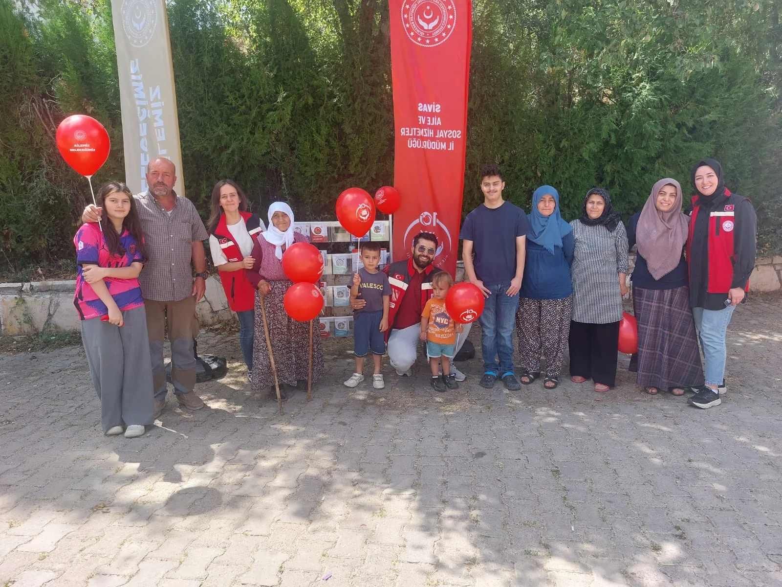 Sivas'ta Mobil Sosyal Hizmet Aracı Merkez Köylerde
