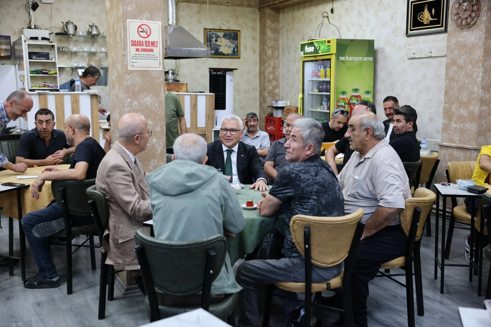 Sivas Valisi Şimşek'ten Esnaf ve Gurbetçilere Sürpriz Ziyaret
