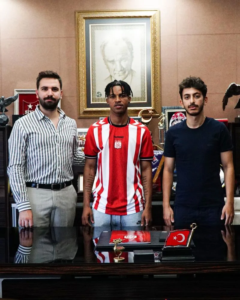 Sivasspor, Ganalı Genç Yetenek Clinton Duodu'yu Kiraladı