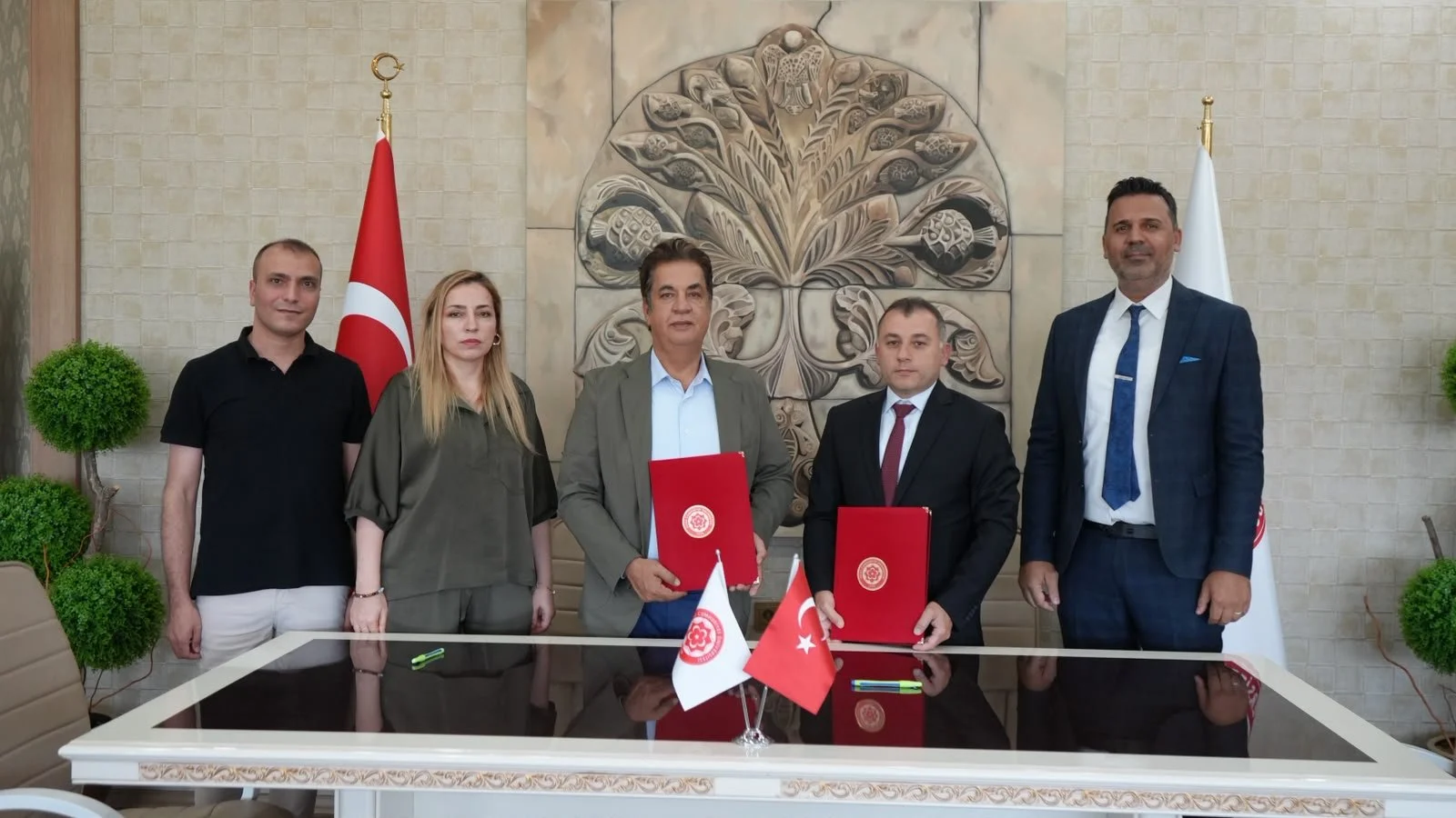 SCÜ ve ÇEDAŞ'tan Elektrik-Elektronik Mühendisliği Protokolü