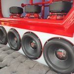 Adana'da Göz Kamaştıran Ses Sistemiyle Minibüslerde Müzik Keyfi