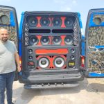 Adana'da Göz Kamaştıran Ses Sistemiyle Minibüslerde Müzik Keyfi