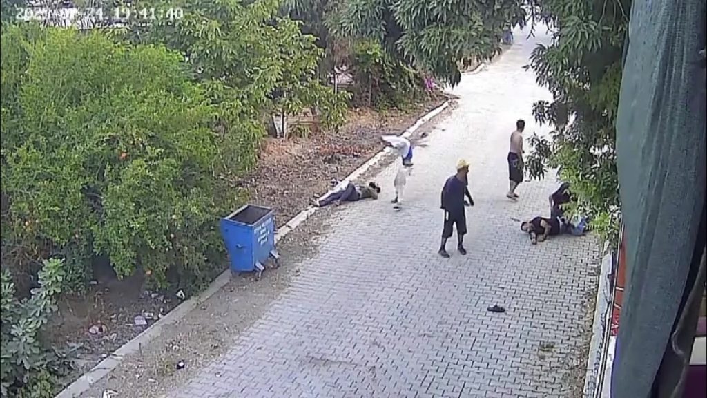 Adana'da Miras Kavgası Kanlı Sonuçlandı: Baba ve Oğul Sokakta Silahlı Çatıştı
