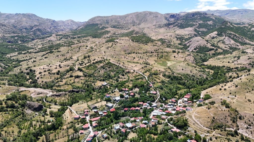 Sivas'ta Eşsiz Bir Doğa Harikası: Çakmakdüzü