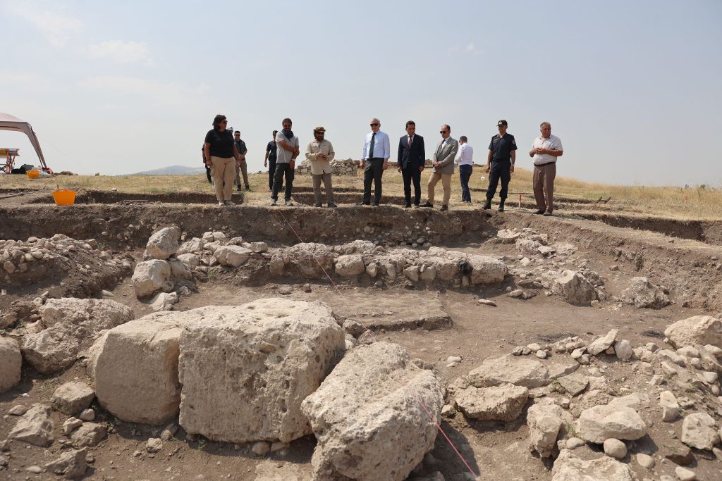 Sivas'tan Tarih Öncesi Mirasına Dört Eserle Katkı