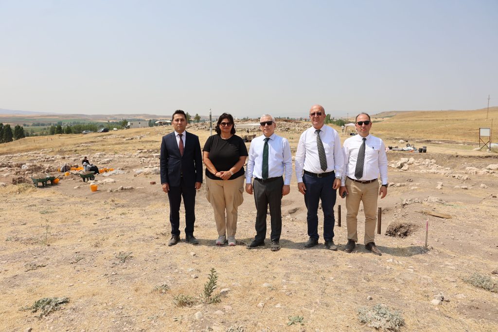 Sivas'tan Tarih Öncesi Mirasına Dört Eserle Katkı