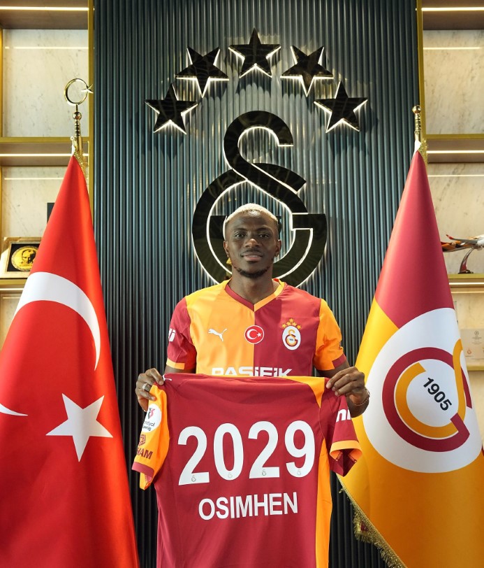 Galatasaray, Victor Osimhen ile 4 Yıllık Resmi Anlaşma İmzaladı