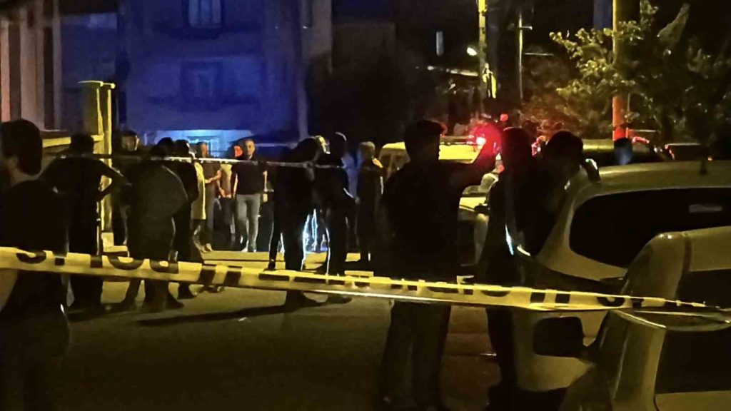 Sivas'ta Düğün Halayında Çıkan Kavgada 12 Kişi Yaralandı