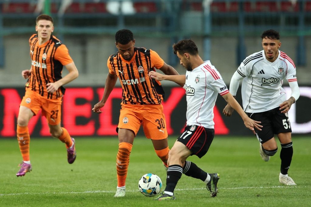UEFA Avrupa Ligi'nde Beşiktaş, Shakhtar Donetsk'e Karşı Yenildi